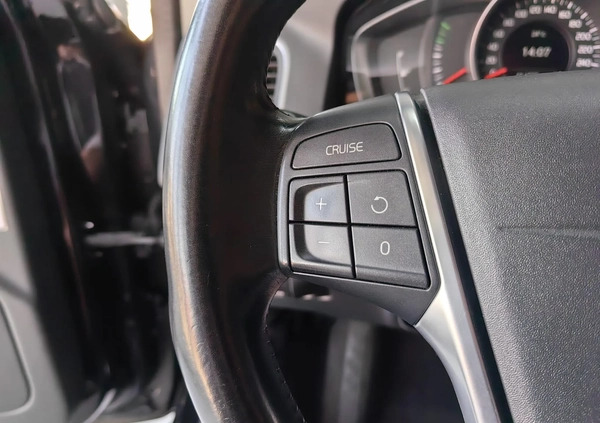 Volvo XC 60 cena 75900 przebieg: 179000, rok produkcji 2014 z Szczawnica małe 106